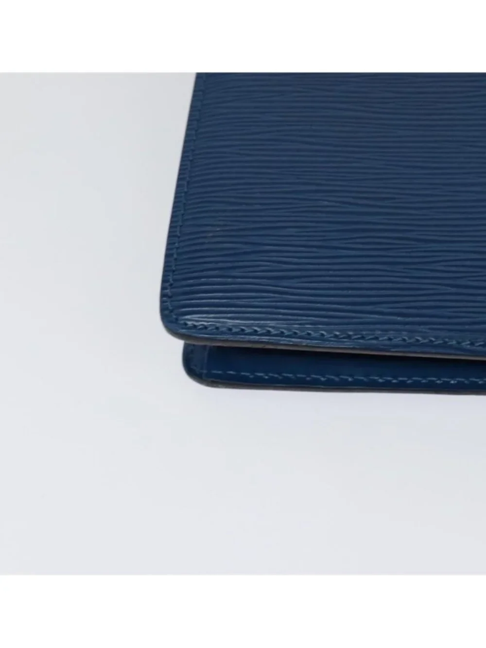 Authentic LOUIS VUITTON Epi Capuchin Shoulder Bag Blue M52345 LV